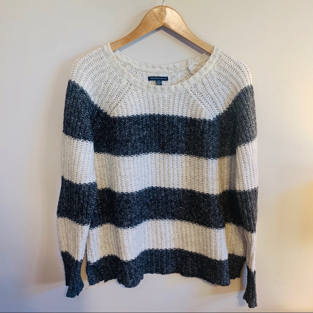 American Eagle gray and cream striped sweater